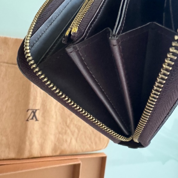 Louis Vuitton Monogram vernis dark brown Wallet - Picture 7 of 11